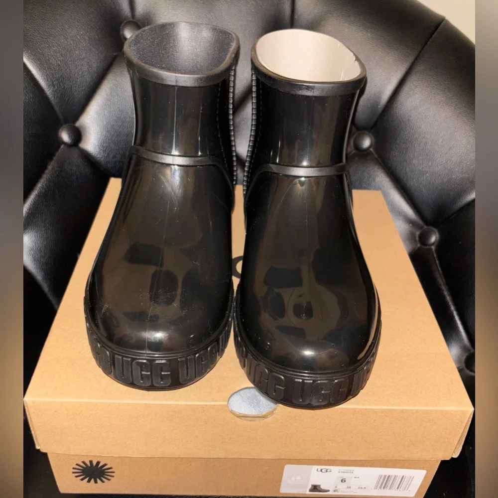 UGG Drizlita Rain Boots
